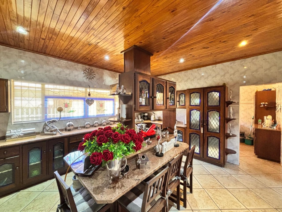4 Bedroom Property for Sale in Flamwood North West